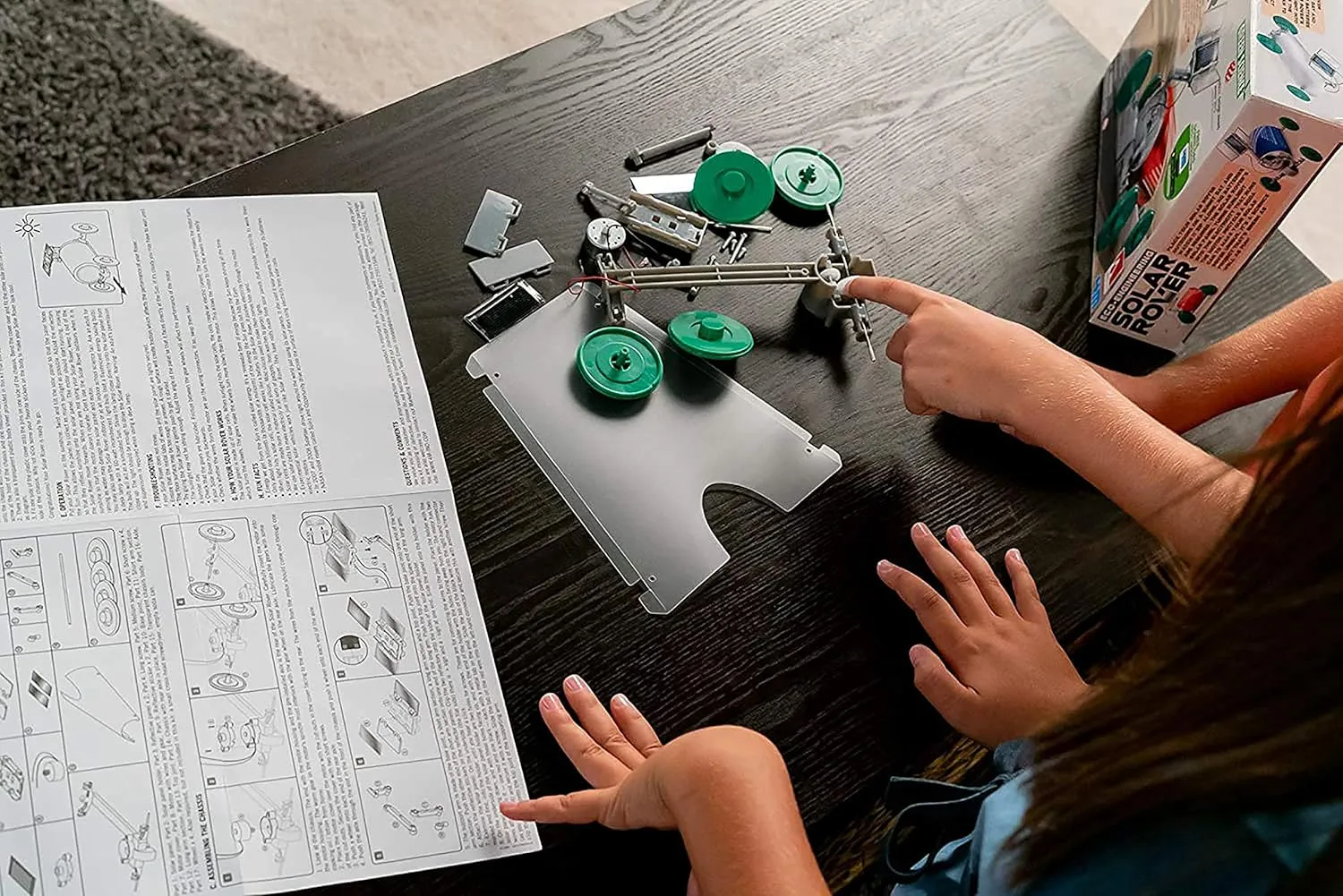 4M Green Science Solar Rover, DIY STEAM Powered Kids Science Kit, Boys & Girls Ages 5 