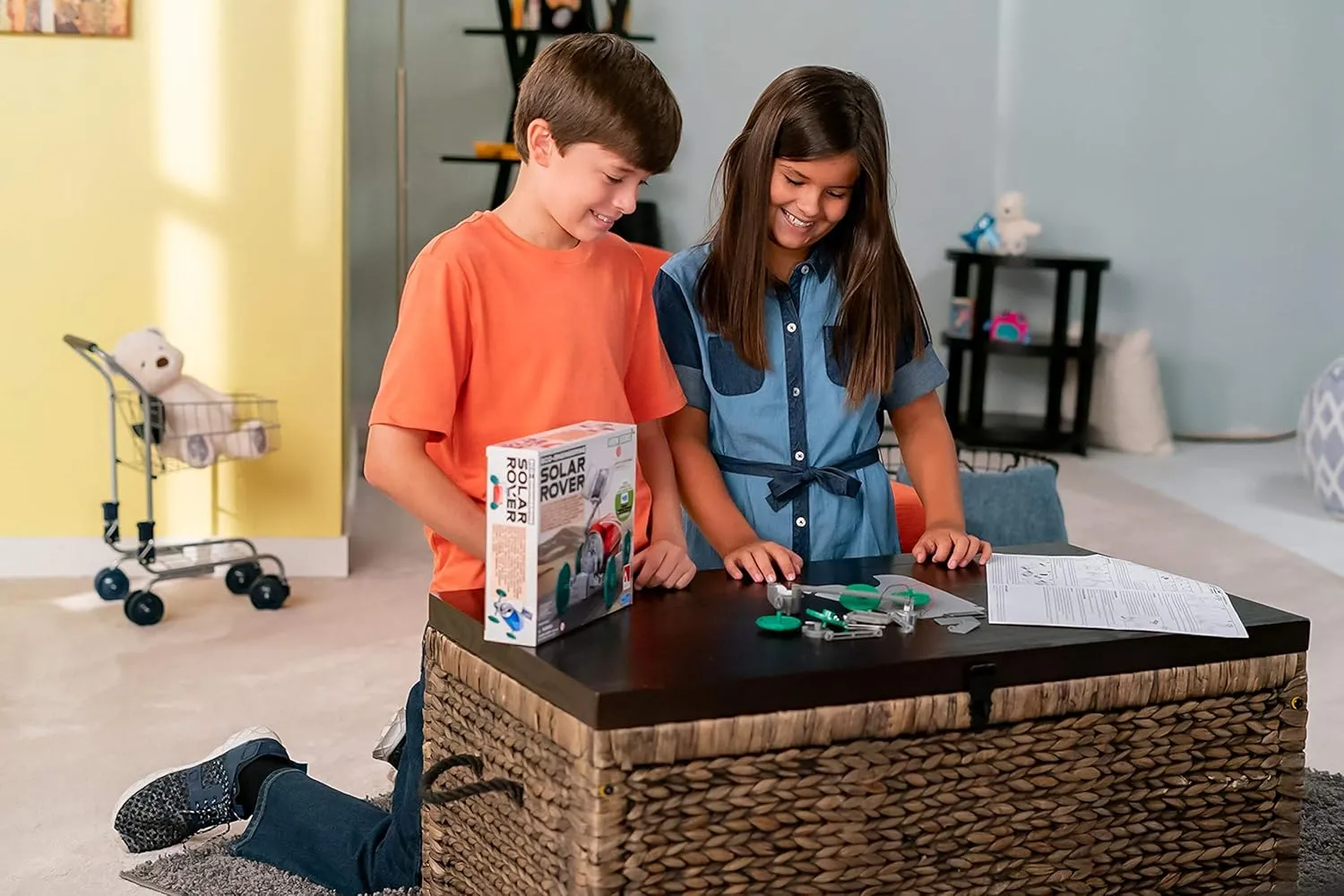 4M Green Science Solar Rover, DIY STEAM Powered Kids Science Kit, Boys & Girls Ages 5 