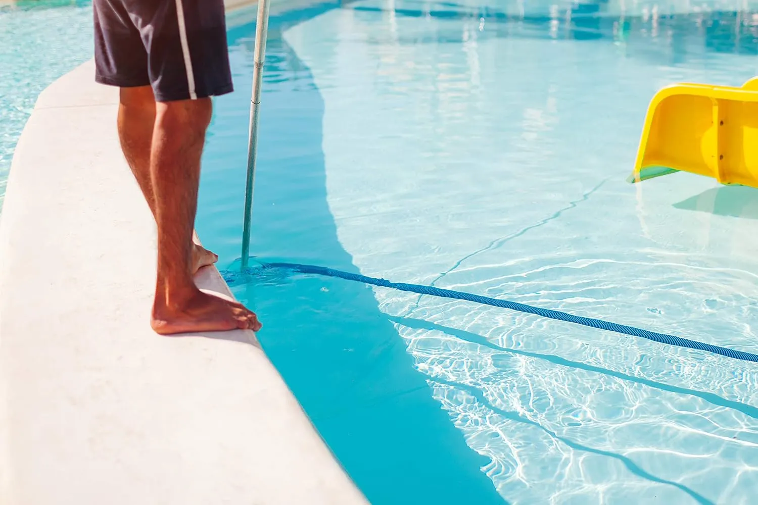 Aqua Select 7-21 Foot Telescoping Pool Vacuum Pole | Heavy Duty Aluminum Pole for Leaf Skimmers, Pool Brushes and Vacuum Heads | Expandable Swimming Pool Pole