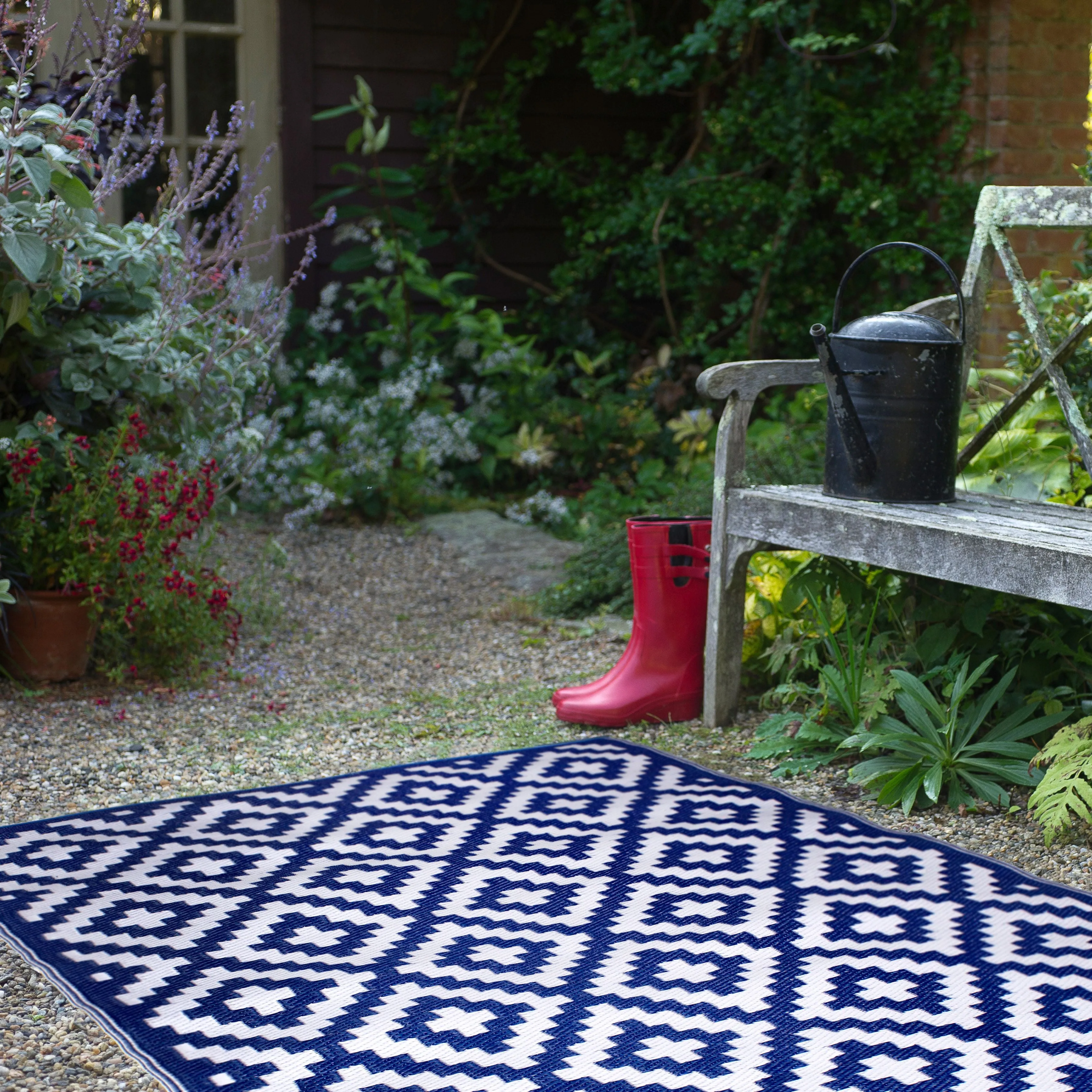 Aztec - Blue & White (9' x 12') Foldable Rug