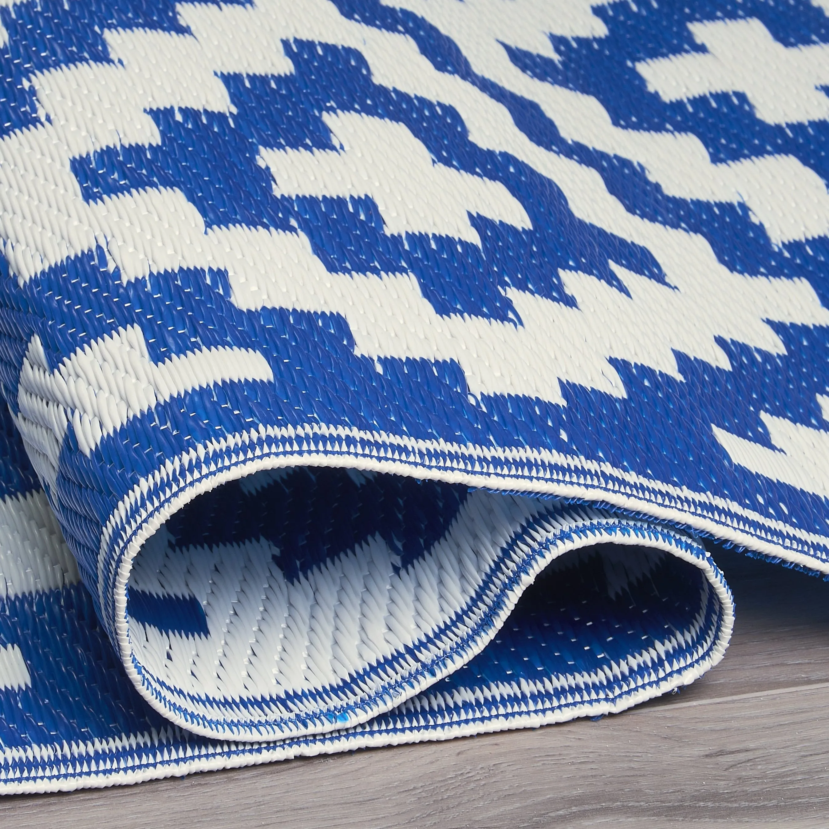 Aztec - Blue & White (9' x 12') Foldable Rug