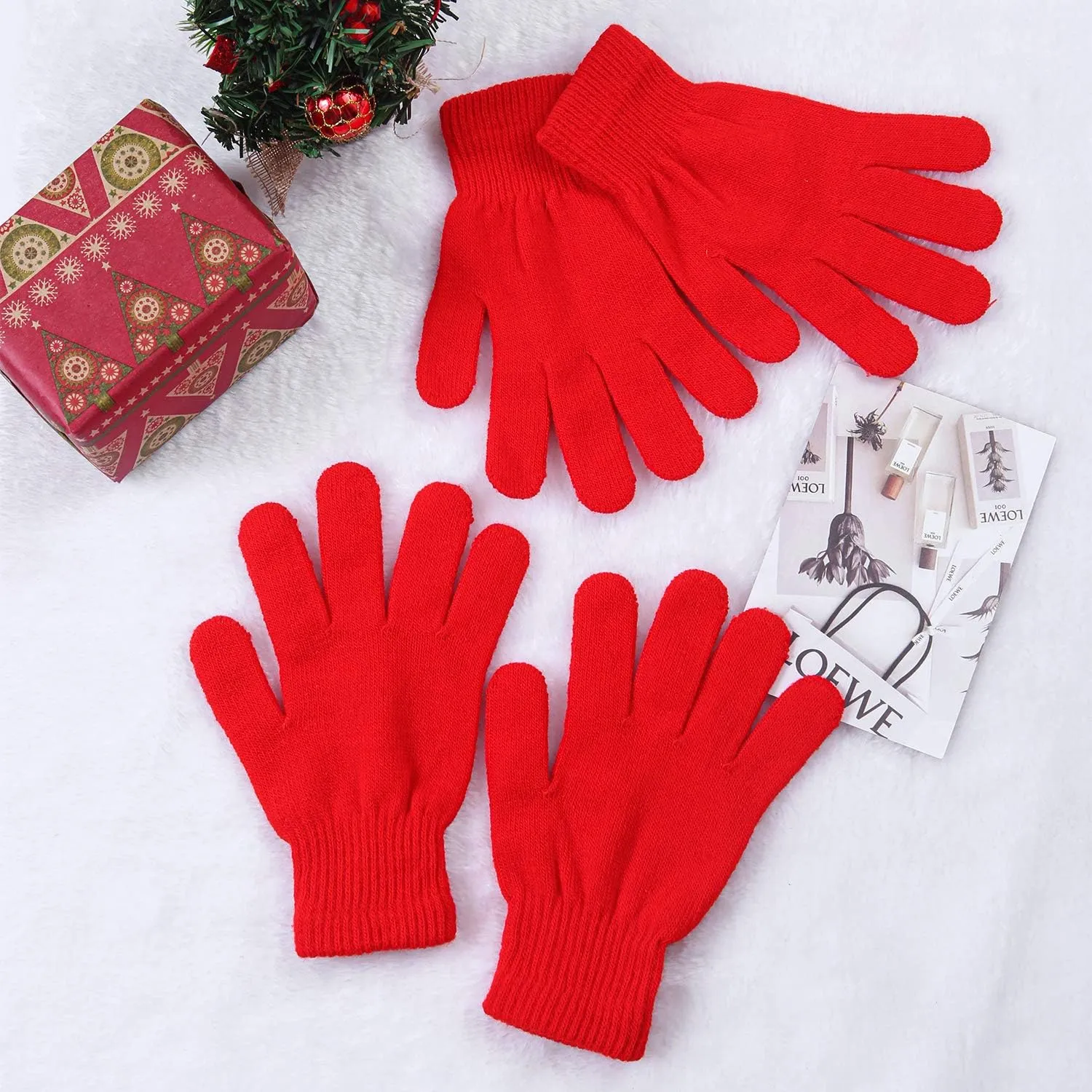Cooraby 12 Pairs Winter Magic Gloves Stretchy Warm Knit Gloves with Mesh Storage Bag for Men or Women