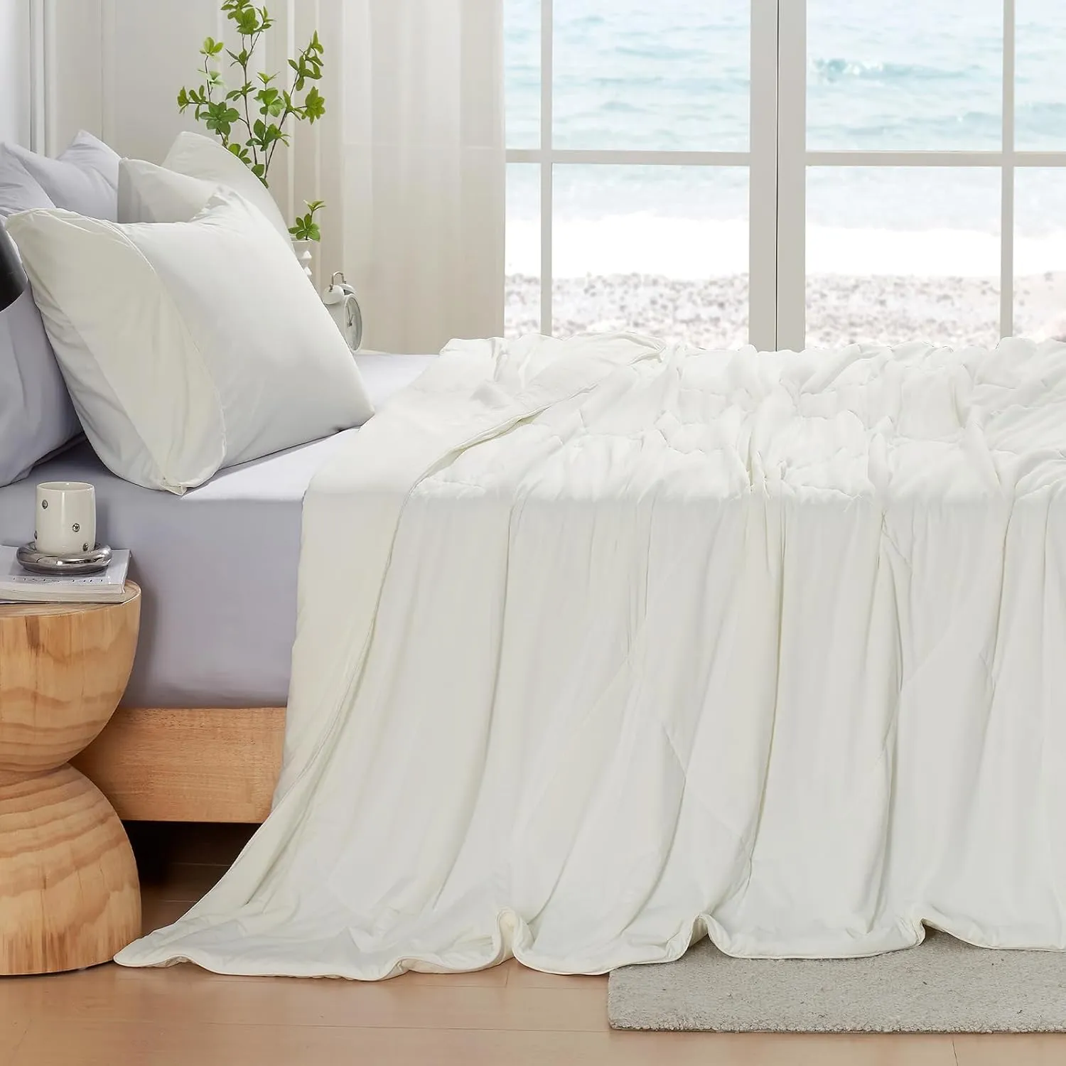Cozy Bliss Cooling Comforter Queen Size, Cooling Blankets for Hot Sleepers and Night Sweats, Cream Summer Comforter for Queen Size Bed, Breathable Soft Lightweight Silk Smooth