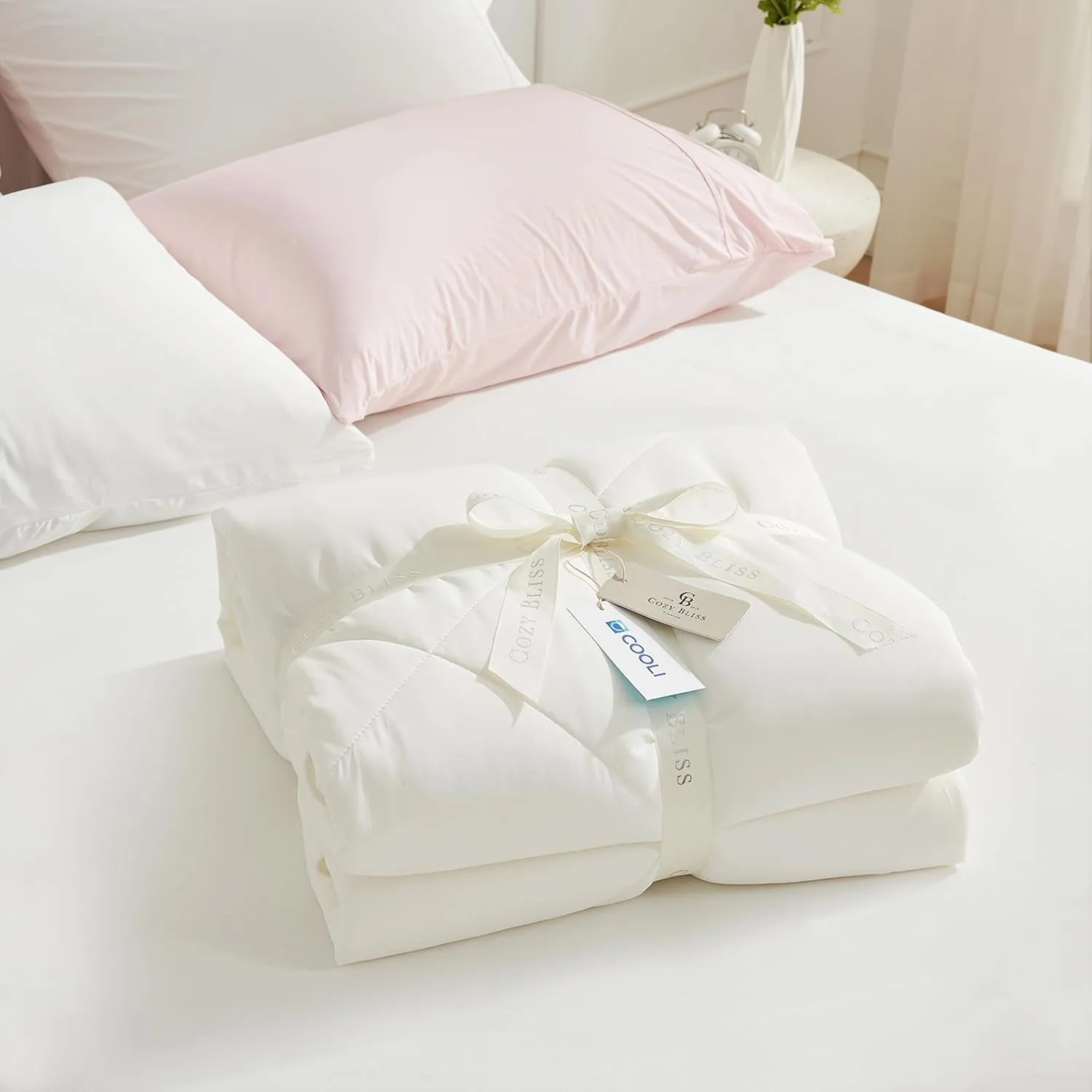 Cozy Bliss Cooling Comforter Queen Size, Cooling Blankets for Hot Sleepers and Night Sweats, Cream Summer Comforter for Queen Size Bed, Breathable Soft Lightweight Silk Smooth