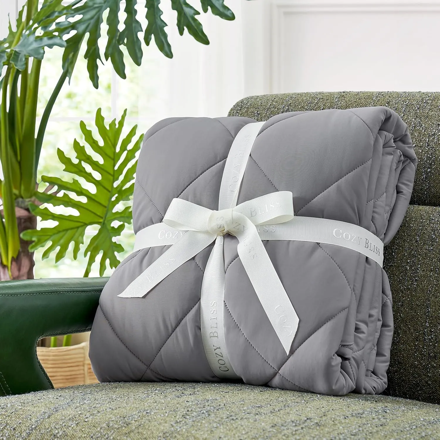 Cozy Bliss Cooling Throw Blanket for Hot Sleepers, Q-Max 0.4 Cooling Comfort 50x70, Cold Blankets for Night Sweats Sleeping, Ultra-Cool Lightweight Breathable Summer Blanket for Bed Travel