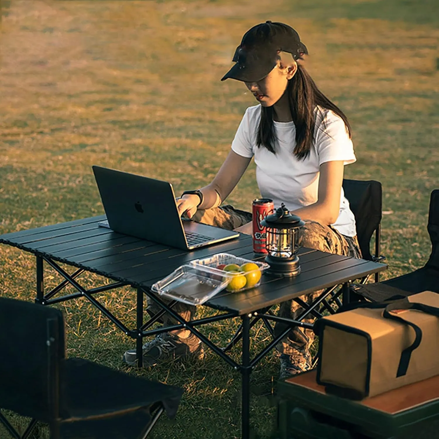 Folding Camping Table with Mesh Bag, Portable Camping Table, Lightweight Aluminum Roll-Up Folding Table, for Outdoor Camping, Picnics, Beach, Backyard