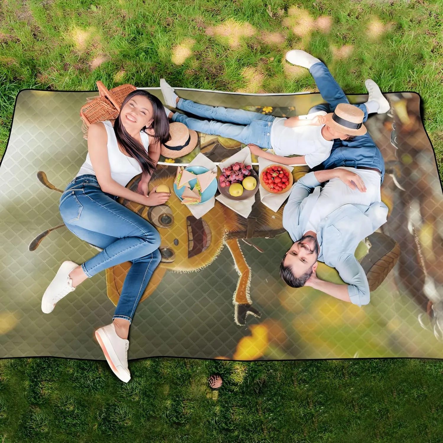 Funny Bee Print Beach Blanket Waterproof Sandproof, Print Kids Camping Mat for Grass Foldable Picnic Blanket Cute, 80" x 60"