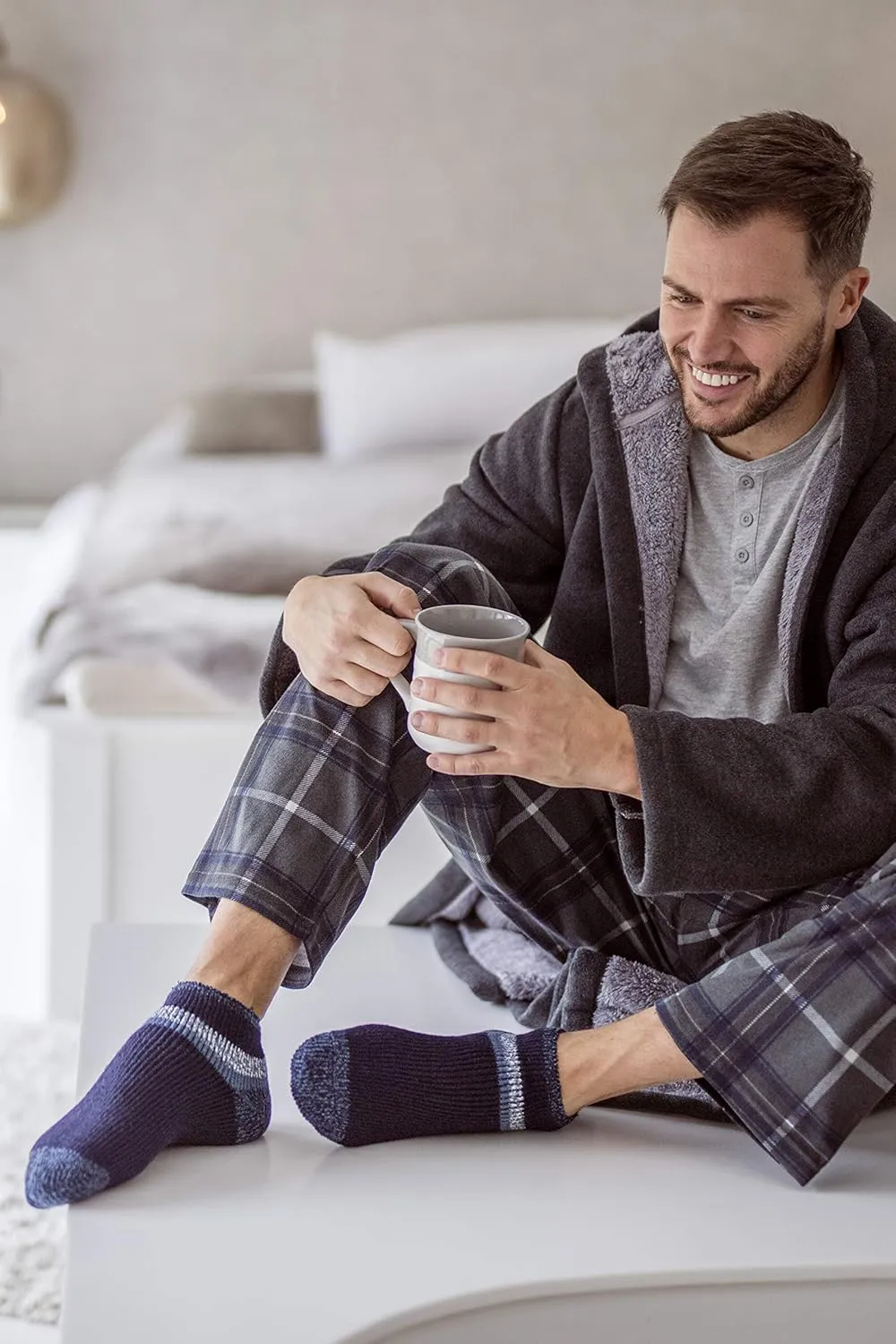 HEAT HOLDERS Mens Luxury Cozy Soft Fleece Lined Fluffy Bed Socks for Sleep