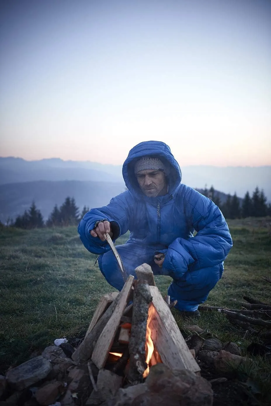 hygger – Original Sleeping Bag with Arms and Legs, 3M Thinsulate Filling Makes it Warm, Lightweight & Small in Pack Size