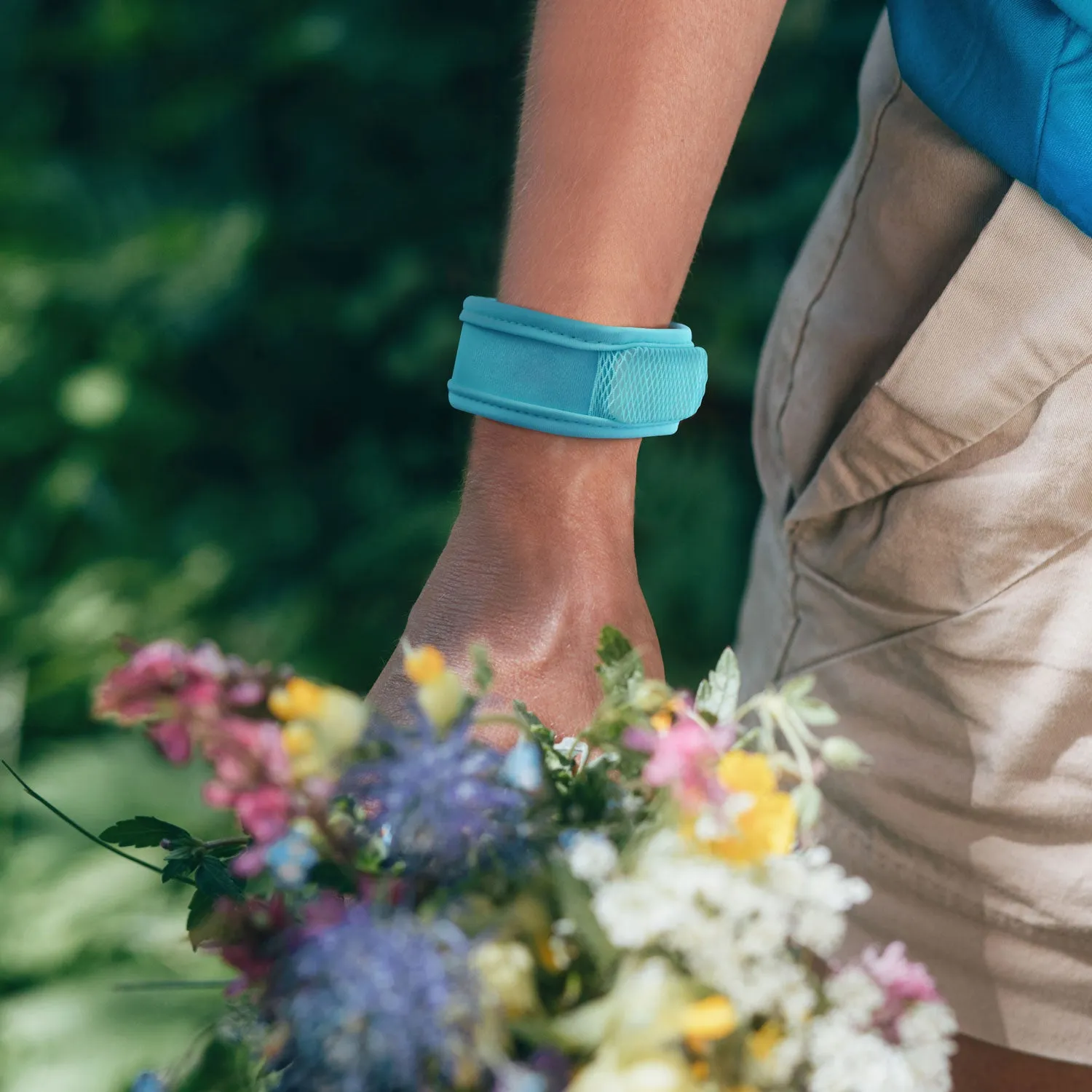 Mosquito Repellent Wristband with 2 refills - Solid Color