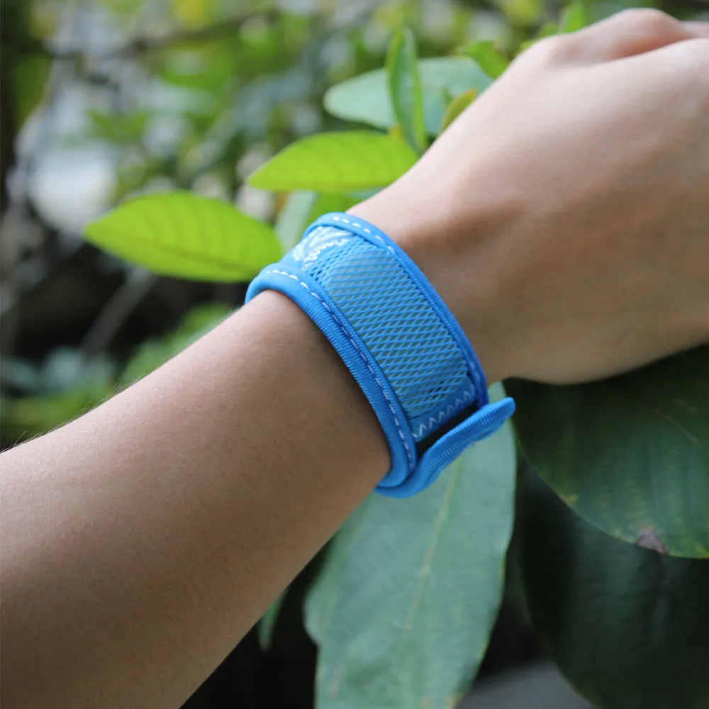 Mosquito Repellent Wristband with 2 refills - Solid Color