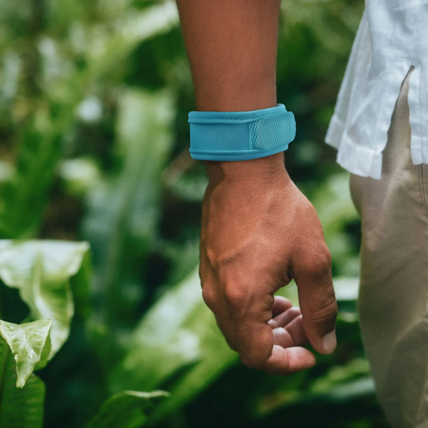 Mosquito Repellent Wristband with 2 refills - Solid Color