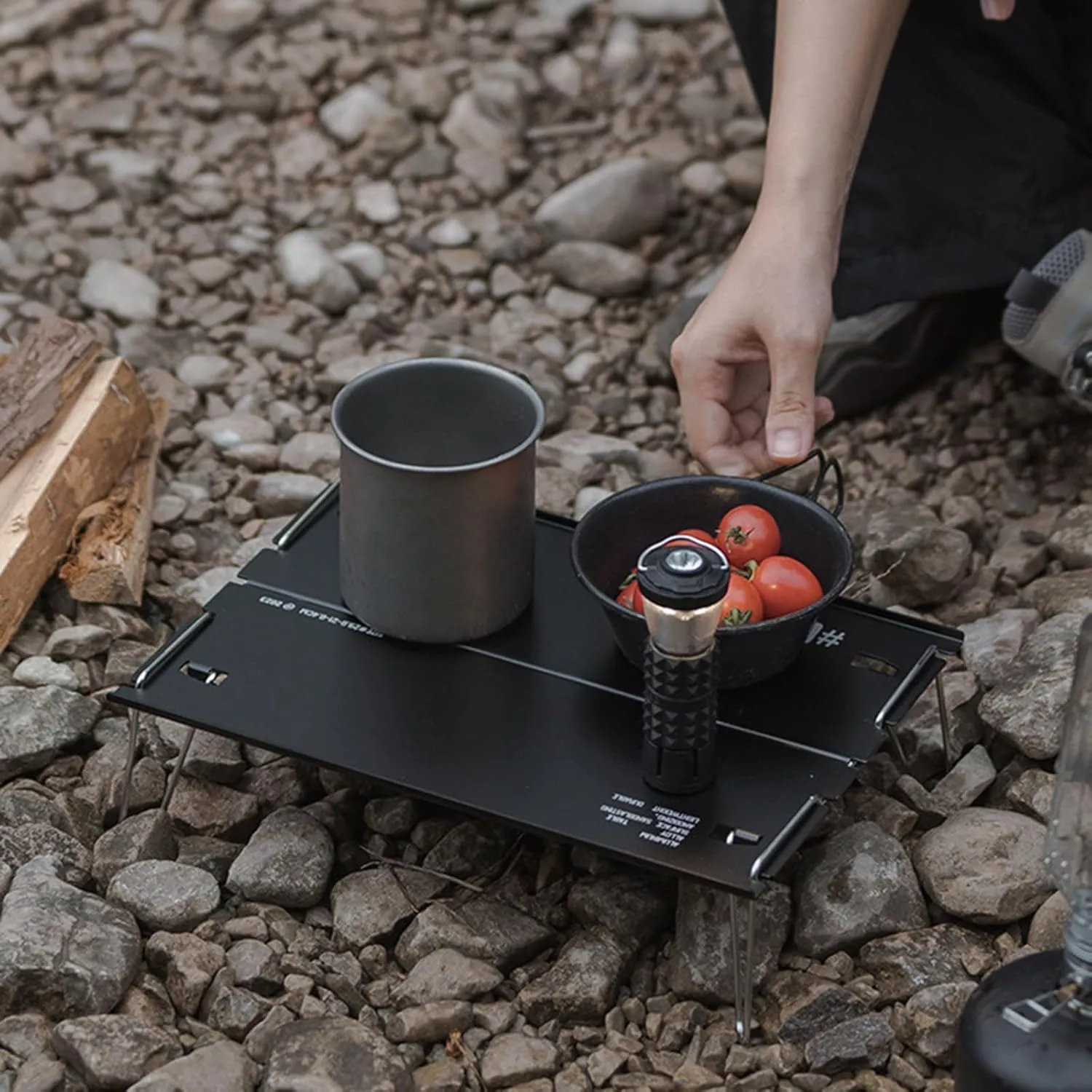 Outdoor Folding Table Portable Removable Picnic Desk Mini Aluminum Alloy Camping Table for Traveling, Barbecue, Beachs