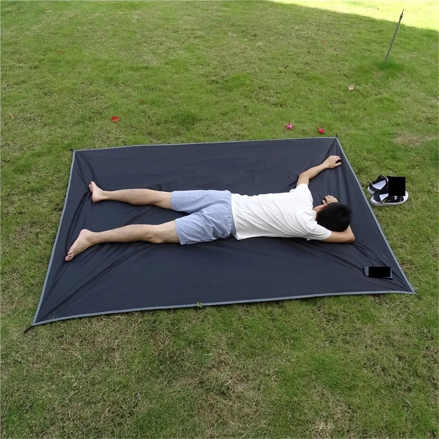 Picnic Blanket Waterproof Camping Mat with Pegs Tent Mattress Outdoor Picnic Blanket Large Portable Pocket Travel Mat Beach Mat Picnic Mat (Black 75 x 210cm)