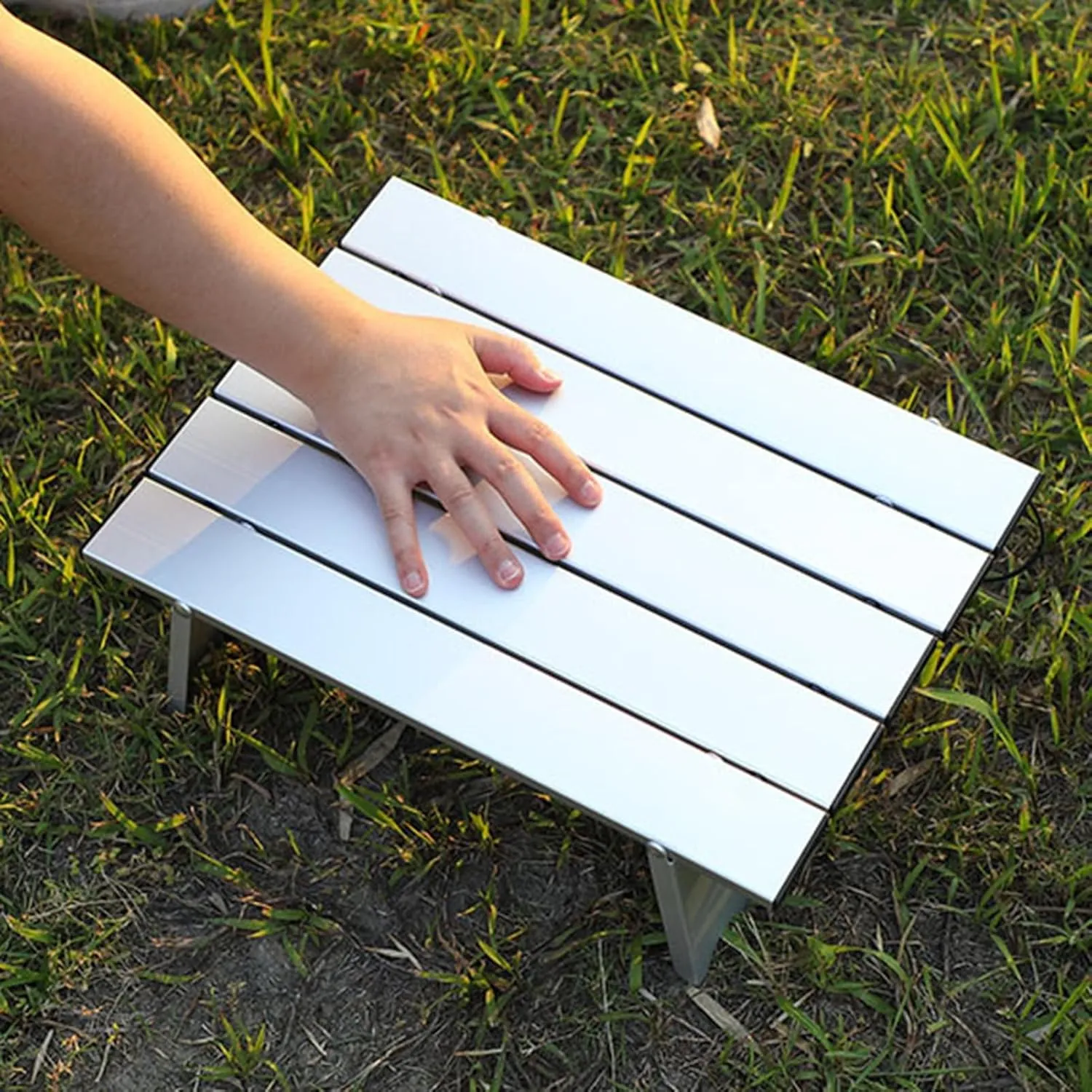 Portable Camping Table, Durable Rustproof Long Lasting Stable Ultralight Aluminum Folding Beach Table Collapsible Camping Table for Camping Hiking Backpacking Outdoor Picnic