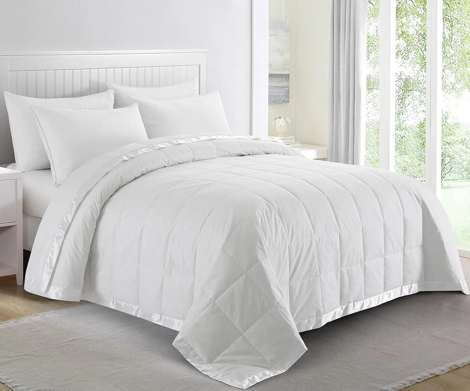 puredown® Blankets Queen Size - Soft Lightweight Down Blanket for All Seasons, Cozy Warm Luxury Bed Blanket with Satin Trim, Cotton Cover, White (90"X90")