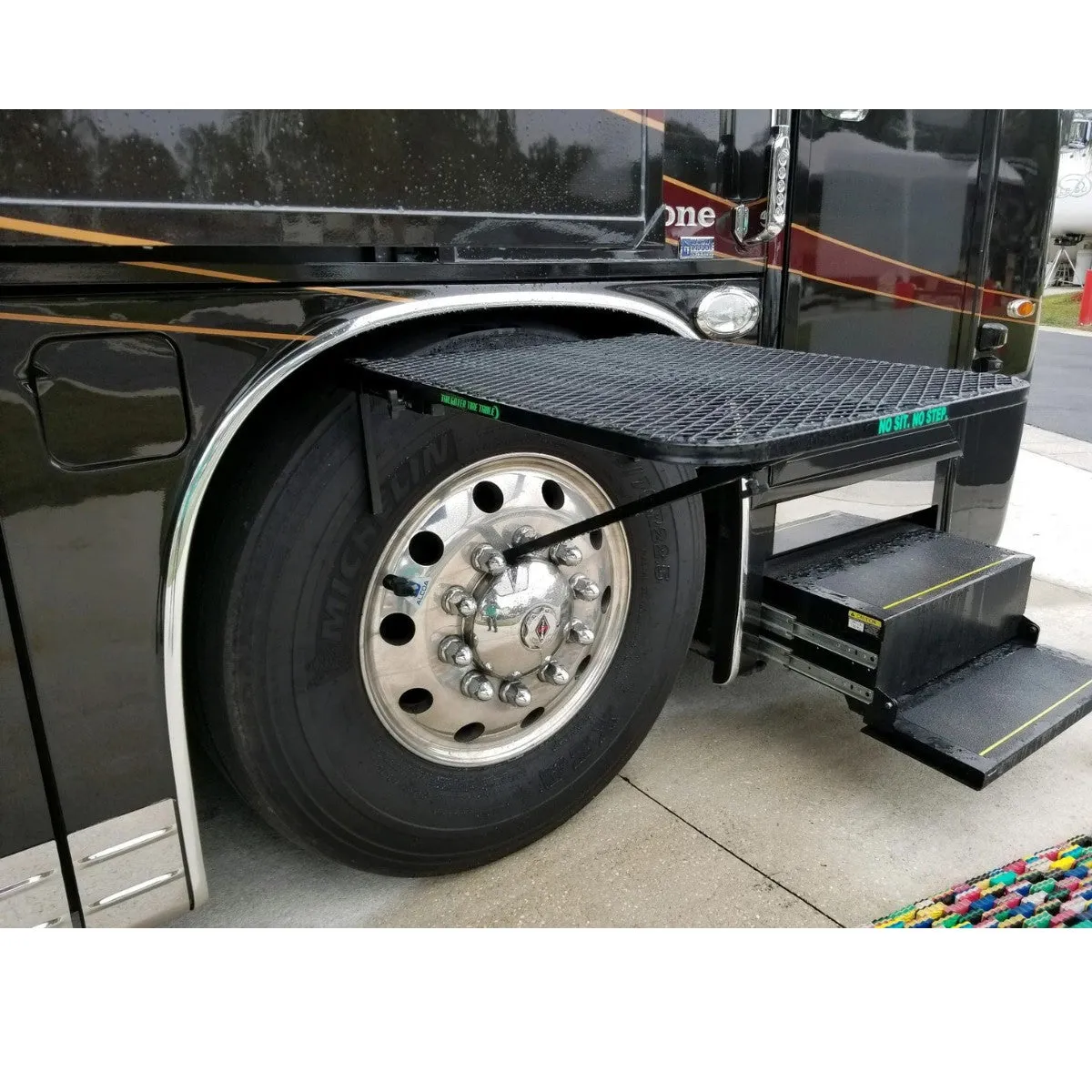 TailGater Tire Table - Aluminum