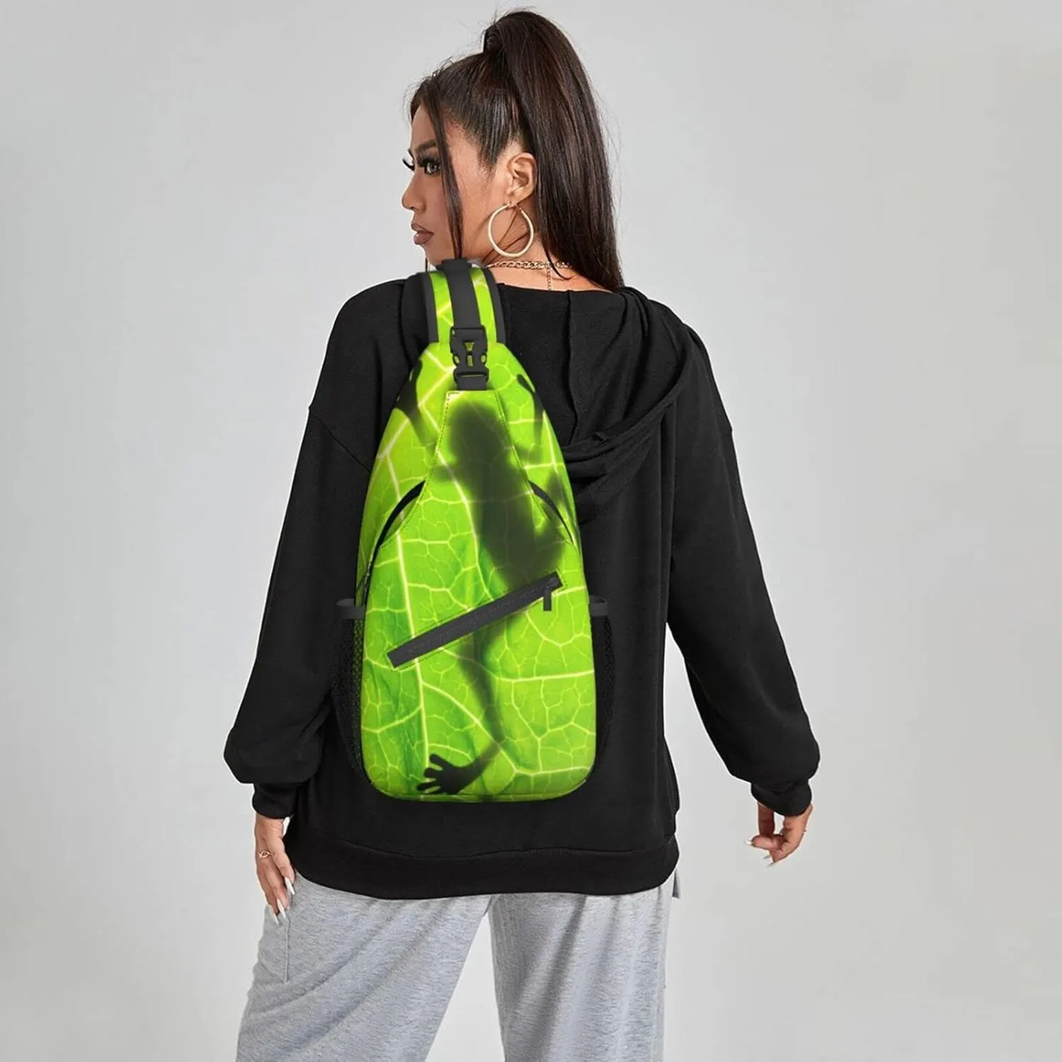 Women Frog Shadow on Leaves Crossbody Sling Backpack for Men Chest Bag Shoulder Bag Lightweight One Strap Backpack Travel Outdoor Daypack