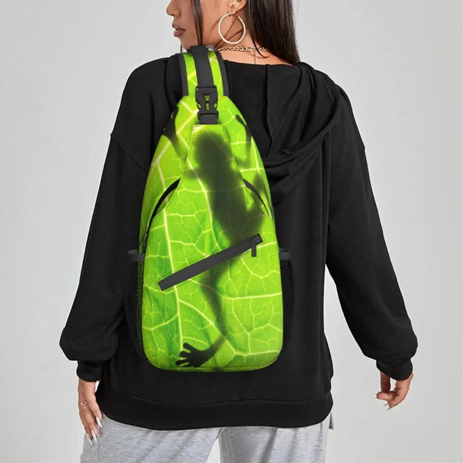 Women Frog Shadow on Leaves Crossbody Sling Backpack for Men Chest Bag Shoulder Bag Lightweight One Strap Backpack Travel Outdoor Daypack